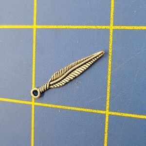 Silver Tone  Feather 1.1" Charm